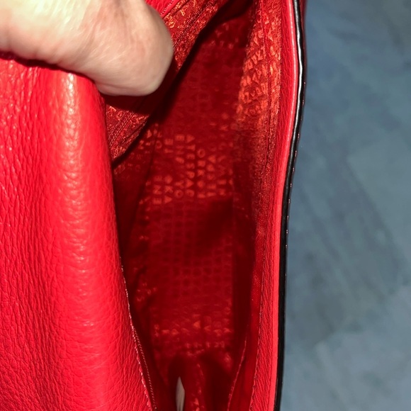 Kate Spade  Like new Satchel Crossbody bag Pebbled leather Red  flap long pocket - Picture 2 of 13